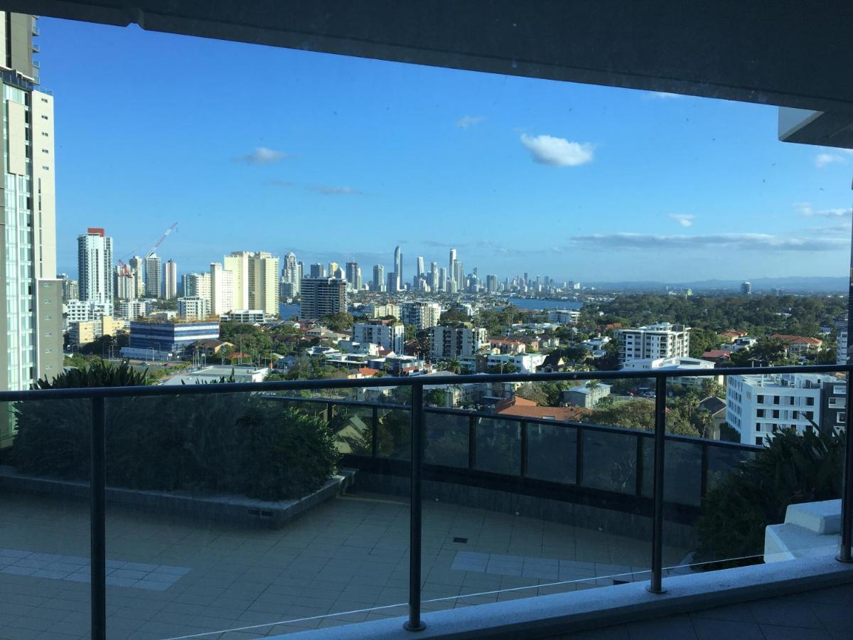 גולד קוסט Three-Bedroom Apartment With Amazing View Near Surfers Paradise מראה חיצוני תמונה