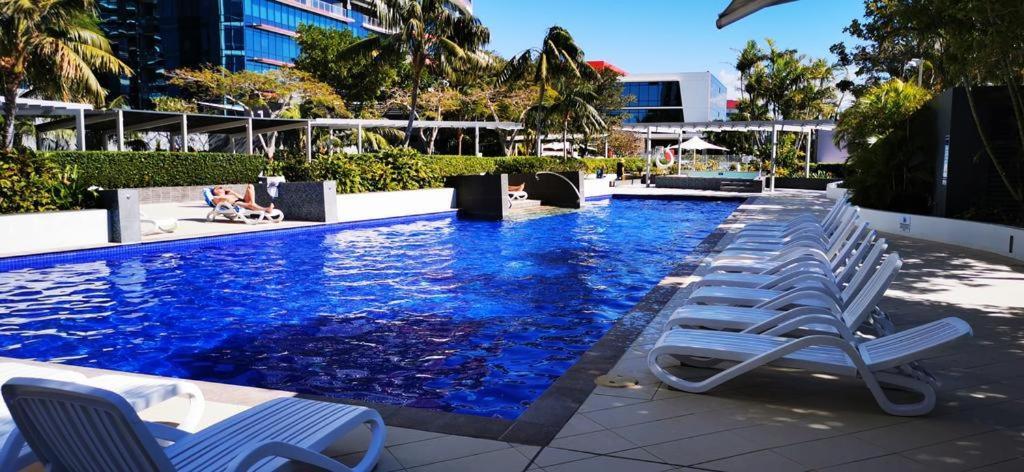 גולד קוסט Three-Bedroom Apartment With Amazing View Near Surfers Paradise מראה חיצוני תמונה